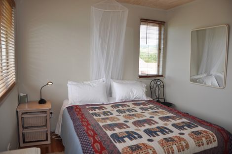 Photo of property in 22 Kendale Drive, Leigh, 0985