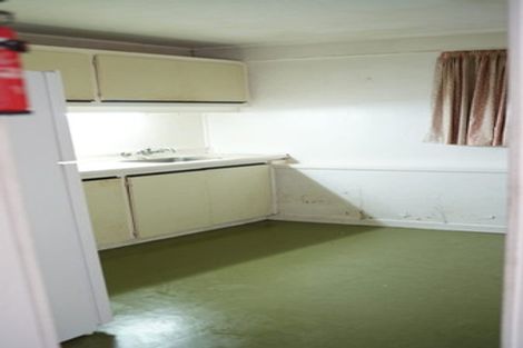 Photo of property in 35 Matipo Road, Mairangi Bay, Auckland, 0630