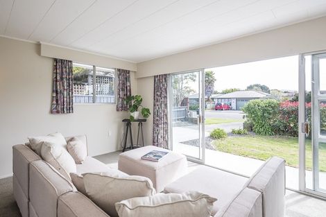 Photo of property in 86 Gray Avenue, Paraparaumu Beach, Paraparaumu, 5032