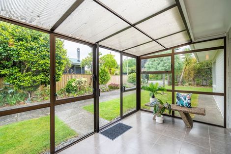 Photo of property in 8 Leybourne Avenue, Waikanae, 5036