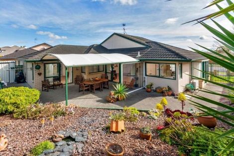 Photo of property in 3 John Brooke Crescent, East Tamaki Heights, Auckland, 2016