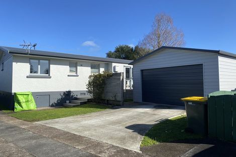 Photo of property in 41 Yeovil Road, Te Atatu Peninsula, Auckland, 0610