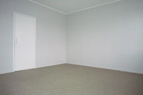 Photo of property in 38 Thornlow Street, Glendene, Auckland, 0602