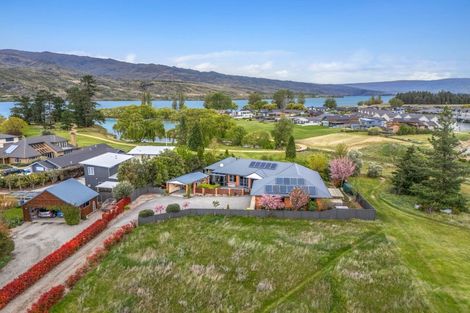 Photo of property in 4 Pisa Moorings Road, Mount Pisa, Cromwell, 9383