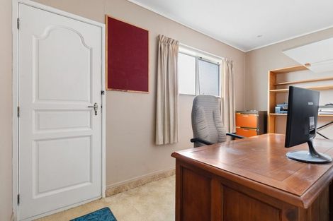 Photo of property in 65 Park Road, Carterton, 5713
