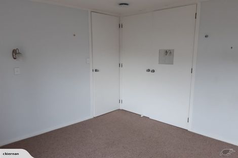 Photo of property in 1/109a Te Atatu Road, Te Atatu South, Auckland, 0610
