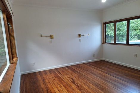 Photo of property in 39 Chaucer Road, Hospital Hill, Napier, 4110