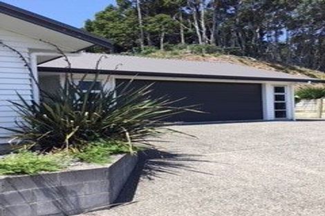 Photo of property in 84 Karamea Street, Whalers Gate, New Plymouth, 4310