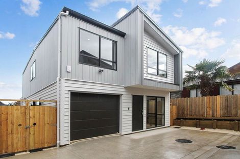 Photo of property in 2a Britannia Place, Half Moon Bay, Auckland, 2012