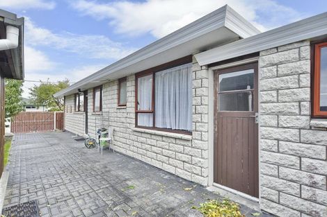 Photo of property in 1/2 James Condon Place, Redwood, Christchurch, 8051