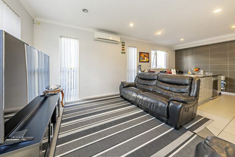 Photo of property in 13 Stamford Crescent, Flat Bush, Auckland, 2019