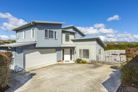 Photo of property in 99 Te Puia Drive, Aotea, Porirua, 5024