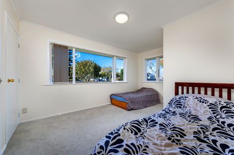 Photo of property in 11 Martin Road, Manurewa, Auckland, 2102