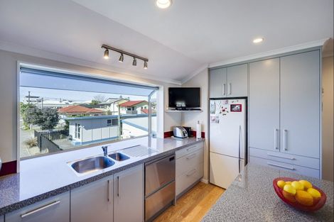 Photo of property in 14/182 Charles Street, Westshore, Napier, 4110