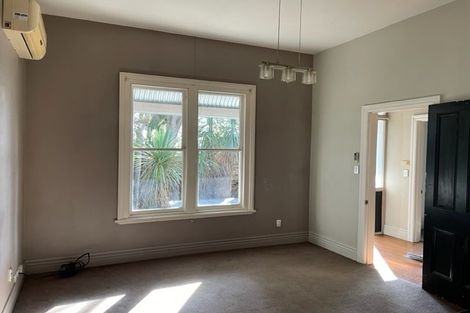 Photo of property in 4/6 Defoe Place, Waltham, Christchurch, 8023