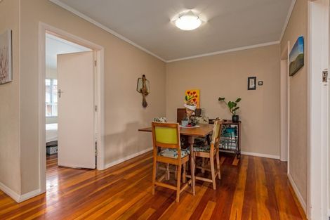 Photo of property in 27a Churchill Avenue, Hokowhitu, Palmerston North, 4410