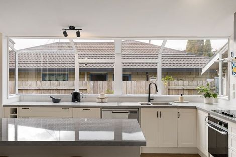 Photo of property in 41 Roy Street, Palmerston North, 4410