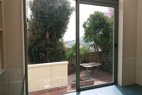 Photo of property in 2/12 Grenadine Place, Unsworth Heights, Auckland, 0632