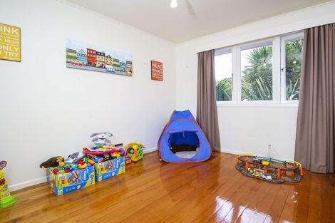 Photo of property in 1/16 Ayrton Street, Te Atatu South, Auckland, 0610