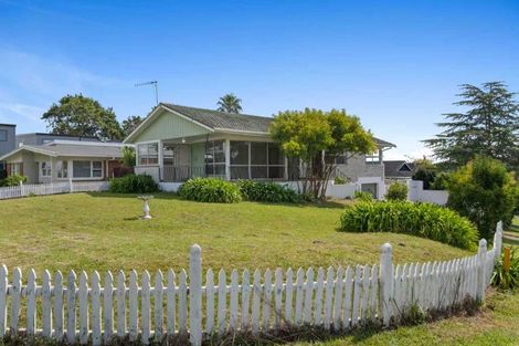 Photo of property in 5 Murvale Drive, Bucklands Beach, Auckland, 2014