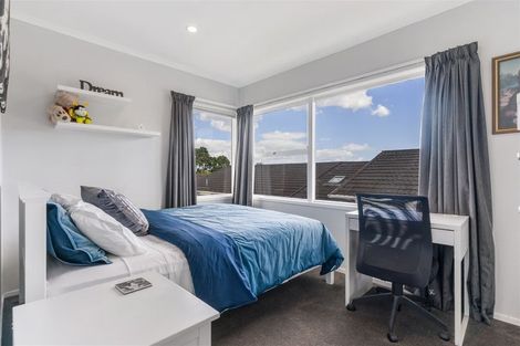 Photo of property in 3 Stansfield Place, Sunnyhills, Auckland, 2010