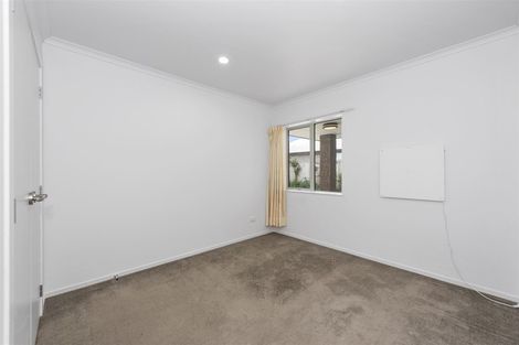 Photo of property in 210 Saint James Drive, Huntington, Hamilton, 3210