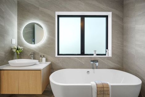 Photo of property in 28e Walker Road, Point Chevalier, Auckland, 1022