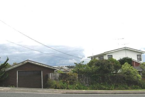 Photo of property in 2/1084 Beach Road, Torbay, Auckland, 0630