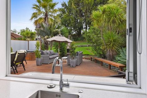 Photo of property in 9 Everard Avenue, Army Bay, Whangaparaoa, 0930