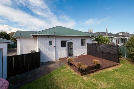 Photo of property in 13 Collins Street, Hawera, 4610
