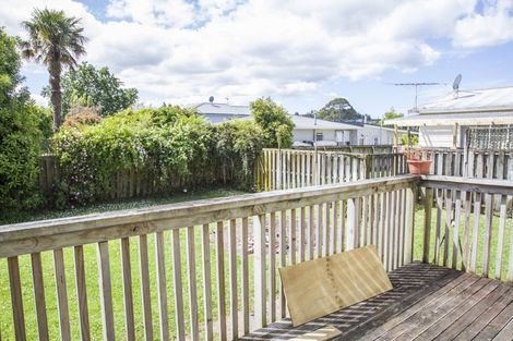 Photo of property in 1/260 Birkdale Road, Birkdale, Auckland, 0626