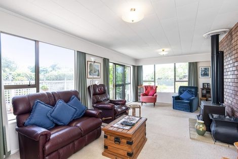Photo of property in 6 Tawa Street, Waikanae, 5036