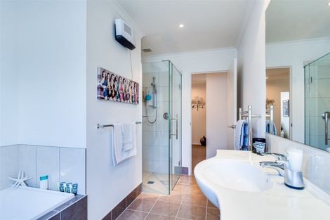 Photo of property in 11 Portland Place, Poraiti, Napier, 4112