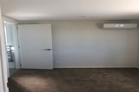 Photo of property in 2 Riroriro Close, Papakura, 2110