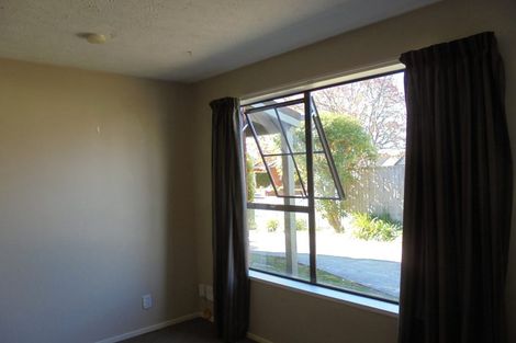Photo of property in 51 Karnak Crescent, Russley, Christchurch, 8042