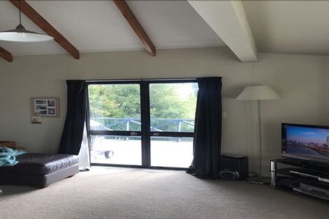 Photo of property in 14 Emery Grove, Bayview, Auckland, 0629