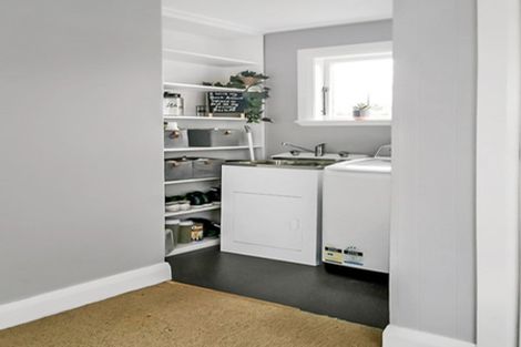 Photo of property in 37 Grey Street, Marton, 4710