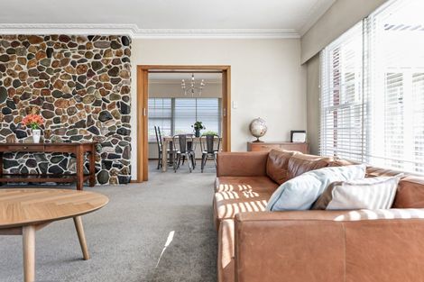 Photo of property in 39 Hillcrest Road, Hillcrest, Hamilton, 3216