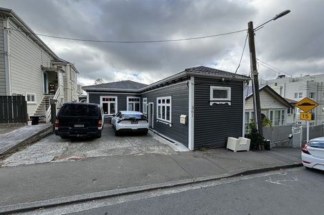Photo of property in 361 The Terrace, Te Aro, Wellington, 6011