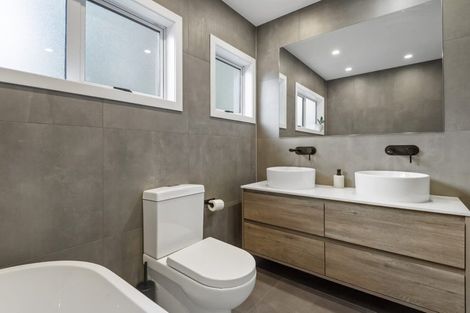 Photo of property in 1/24 John Downs Drive, Browns Bay, Auckland, 0630