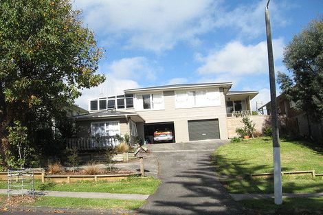 Photo of property in 93 Beechdale Crescent, Pakuranga Heights, Auckland, 2010