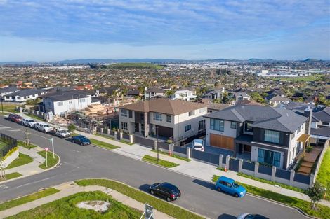 Photo of property in 55 Armstrong Farm Drive, East Tamaki Heights, Auckland, 2016