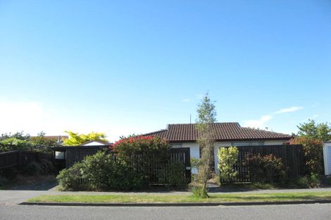 Photo of property in 2/2 Chadlington Street, Parklands, Christchurch, 8083