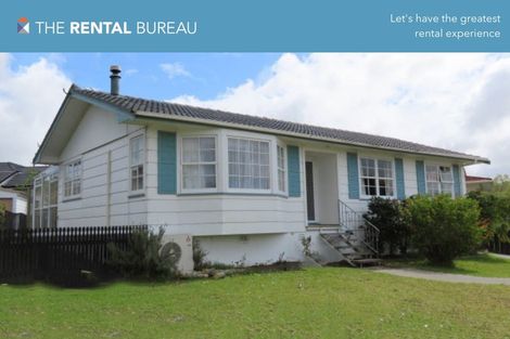 Photo of property in 8 Pipitea Place, Massey, Auckland, 0614