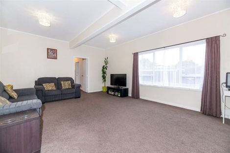 Photo of property in 60 Waimumu Road, Massey, Auckland, 0614