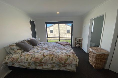 Photo of property in 41 Bert Wall Drive, Omokoroa, 3114