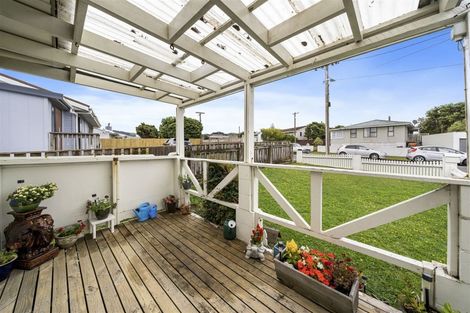 Photo of property in 35 Waiuta Street, Titahi Bay, Porirua, 5022