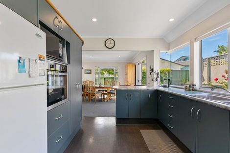 Photo of property in 5 May Street, Mount Maunganui, 3116