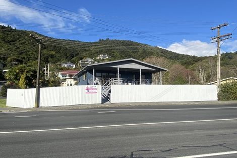 Photo of property in 62 Waikawa Road, Picton, 7220