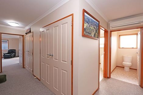 Photo of property in 27 Hannah Place, Holmes Hill, Oamaru, 9401
